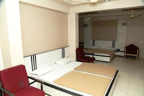 Hotel Mansarovar
